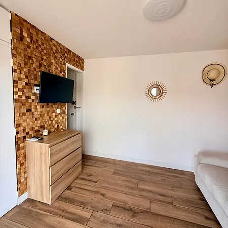 Appartement Cote & Sable - 8 Min A Pied De La Fréjus